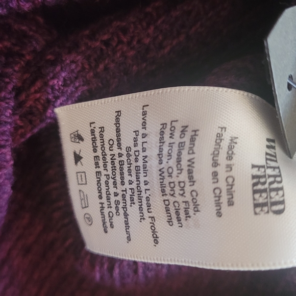 Price drop!!Aritzia Wolter sweater - Picture 7 of 10